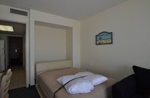 Crescent Beach Hotel | Hermoso condominio frente al mar - Bay Watch Unit 634