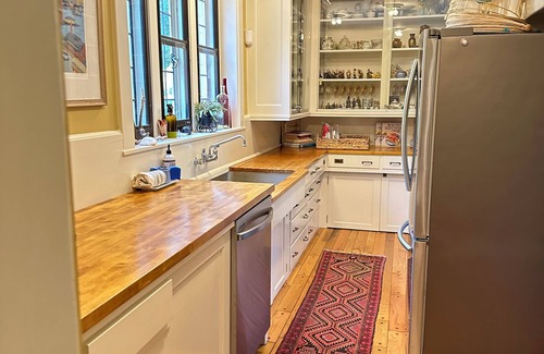 Pond Cove Casa | Beautiful oceanside Castle with private beach and seasonal swimming pool