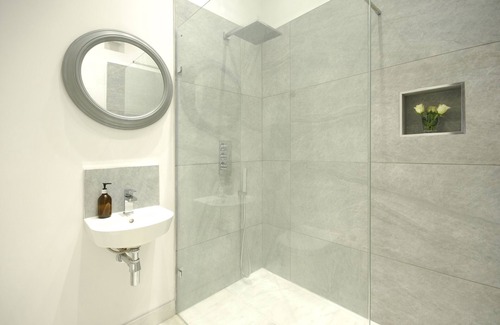East Horrington Casa | Beautiful old cottage sleeps 6 near Bath