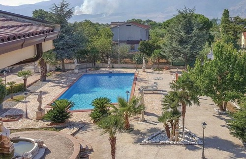 Castrovillari Villa | Casa de vacaciones privada con jacuzzi, WIFI, piscina privada, patio, vista panorámica