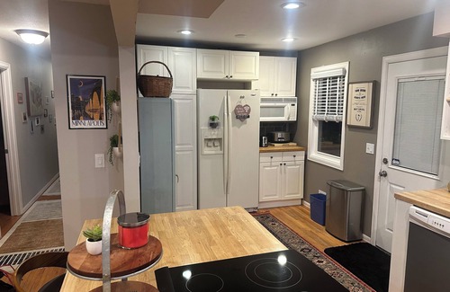 St. Anthony Casa | Ode to Minnesota, stylish and cozy 3 bedroom house