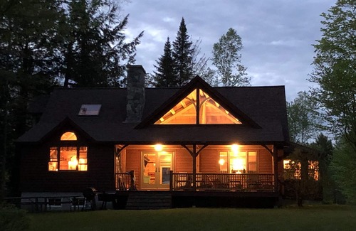 Sangerville Casa | Loon's Nest-Lakefront Home W / Yard, Fire-pit, canoa, kayak y, por supuesto, somormujos!