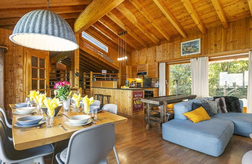 Les Mayens-de-Sion Casa | Casa de vacaciones privada con WIFI, piscina privada, TV, terraza, vista panorámica, aparcamiento