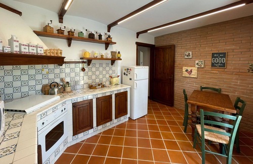 Castel Rocchero Casa | Estupenda casa de vacaciones privada para 6 personas con WIFI, TV y patio