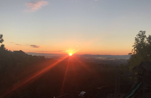 Bountiful Casa | Beautiful, Private 3 Bedroom/3 Bath on Canyon