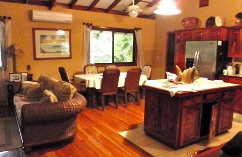 Langostino Casa | Hermosa casa privada frente a la playa. Surf, campo de golf de práctica