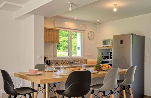 Plougrescant Casa | Estupenda casa de vacaciones privada para 4 personas con TV y terraza