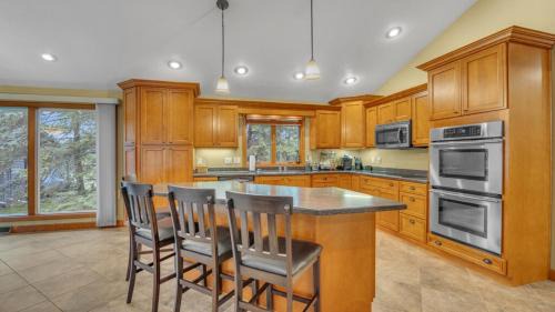 Plymouth Casa | Beautiful private home in the woods BONUS Hot Tub