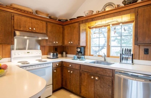 Truro Casa | Beautiful Private home in Truro with bonus Cottage!