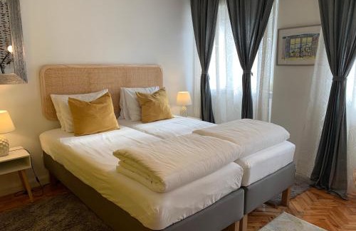 Paco De Arcos Casa | Beautiful Private Room next to Lisbon - NEW