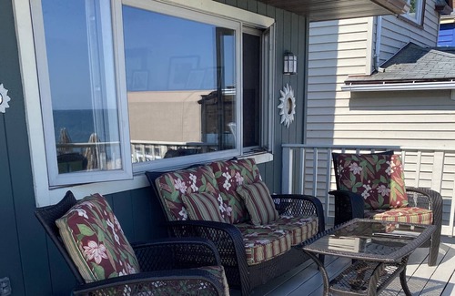 Sea Breeze Casa | Beautiful Private Sandy beach front located at beautiful Lake Ontario