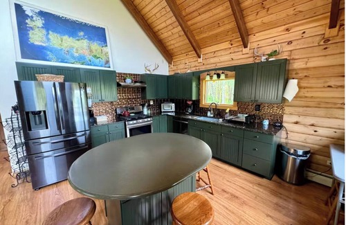 Mount Vision Casa | Cozy Log Cabin