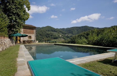 Pescaglia Villa | Casa de vacaciones privada con WIFI, piscina privada, TV, patio, vista panorámica, cerca de Lucca