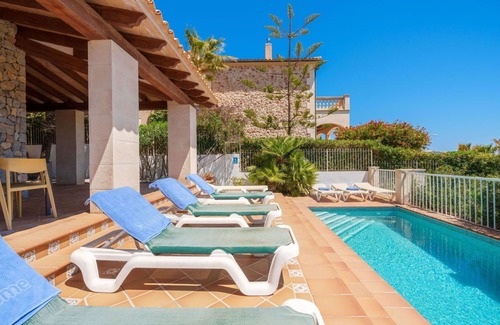 Cala Mesquida Casa | Preciosa casa de vacaciones privada con A/C, piscina privada, WIFI, TV, terraza y mascotas permitida