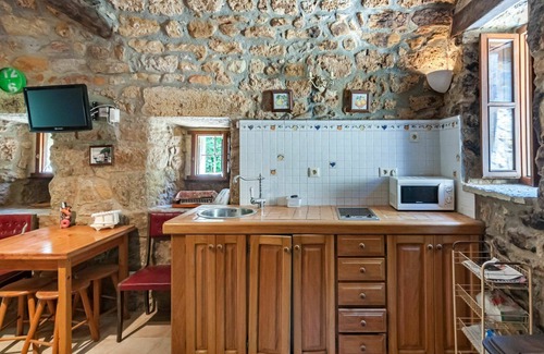 Herrerias Casa | Estupenda casa de vacaciones privada para 2 personas con TV, terraza y aparcamiento