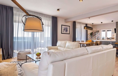 Viskovici Villa | Casa de vacaciones privada con piscina privada, WIFI, jacuzzi, A/C, TV, terraza, vista panorámica
