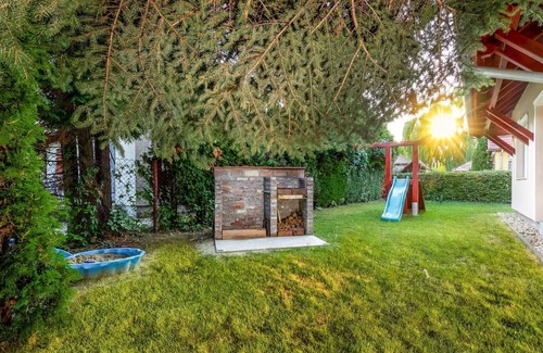 Balatonmariafurdo Casa | Estupenda casa de vacaciones privada para 6 personas con TV y terraza