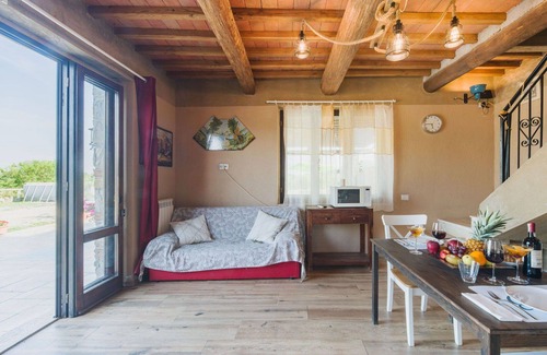Castelvecchio Casa | Casa de vacaciones privada con WIFI, piscina privada, jacuzzi, A/C, TV, terraza, mascotas permitida