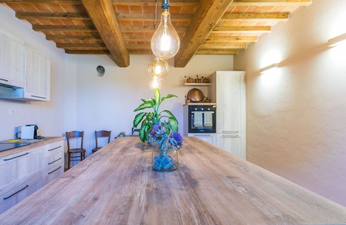 Roccastrada Casa | Preciosa casa de vacaciones privada para 4 personas con WIFI, A/C, terraza y vista panorámica