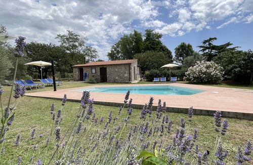Pitigliano Villa | Casa de vacaciones privada con WIFI, piscina privada, mascotas permitida, vista panorámica
