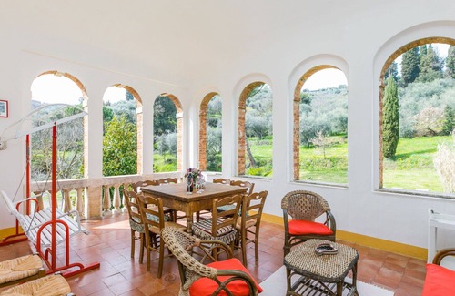 Sinalunga Villa | Estupenda casa de vacaciones privada para 11 personas con WIFI, TV, balcón y mascotas permitida