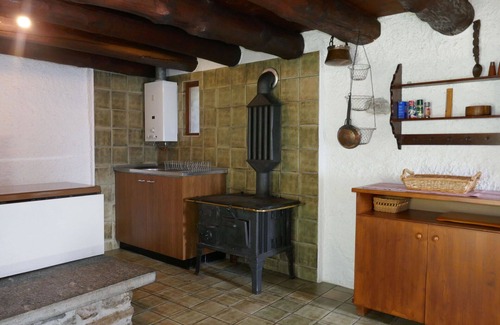 Acquarossa Casa | Preciosa casa de vacaciones privada para 4 personas con WIFI, TV, terraza y mascotas permitida