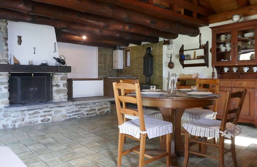 Acquarossa Casa | Preciosa casa de vacaciones privada para 4 personas con WIFI, TV, terraza y mascotas permitida