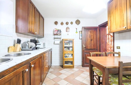 Montieri Casa | Maravillosa casa de vacaciones privada para 8 personas con WIFI, TV, patio y mascotas permitida