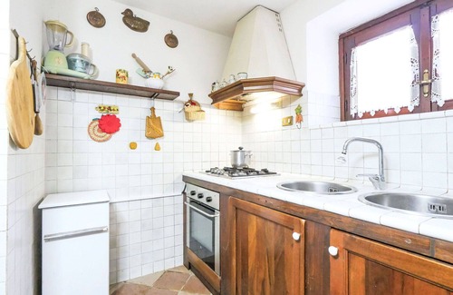 Montieri Casa | Maravillosa casa de vacaciones privada para 8 personas con WIFI, TV, patio y mascotas permitida