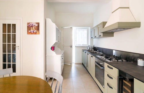 Plemmirio Villa | Maravillosa casa de vacaciones privada para 10 personas con piscina privada, A/C, WIFI, TV y terraza