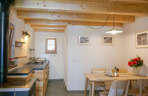 Malvaglia Casa | Preciosa casa de vacaciones privada para 4 personas