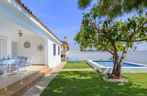 Vinaros Villa | Estupenda casa de vacaciones privada con piscina privada, WIFI, TV, terraza y mascotas permitida