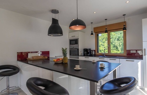 Ploumilliau Casa | Preciosa casa de vacaciones privada con piscina privada, WIFI, TV, terraza y mascotas permitida