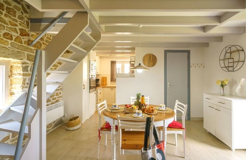 Plogoff Casa | Maravillosa casa de vacaciones privada para 4 personas con TV, terraza y mascotas permitida