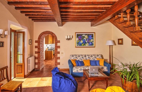 Porrena Villa | Maravillosa casa de vacaciones privada con WIFI, piscina privada, TV, patio, vista panorámica