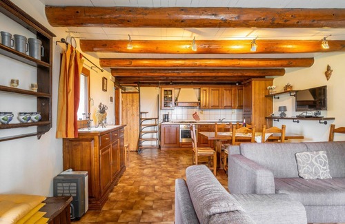 Trarego Viggiona Casa | Preciosa casa de vacaciones privada para 6 personas con WIFI, TV, patio y mascotas permitida