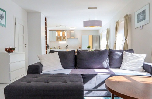 Petrov Villa | Estupenda casa de vacaciones privada con piscina privada, WIFI, TV, terraza y mascotas permitida