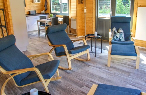 Alpenrod Casa | Maravillosa casa de vacaciones privada para 4 personas con TV y terraza