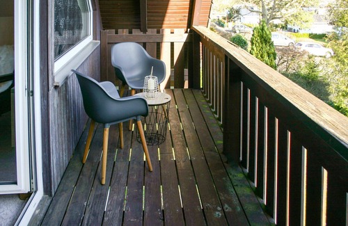 Hausen Casa | Estupenda casa de vacaciones privada para 8 personas con WIFI, TV, terraza y mascotas permitida