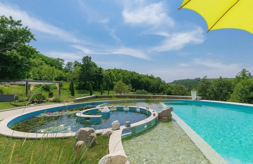 Momjan Villa | Estupenda casa de vacaciones privada con A/C, WIFI, piscina privada, terraza y mascotas permitida