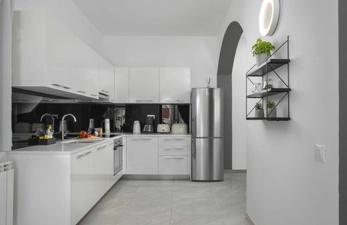 Mugeba Casa | Preciosa casa de vacaciones privada para 15 personas con WIFI, A/C, piscina privada, TV y terraza