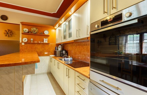 Balatonkiliti Casa | Estupenda casa de vacaciones privada para 10 personas con piscina privada, A/C, WIFI, TV y patio
