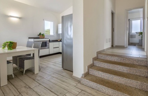Badesi Villa | Estupenda casa de vacaciones privada para 6 personas con WIFI, A/C, TV y patio