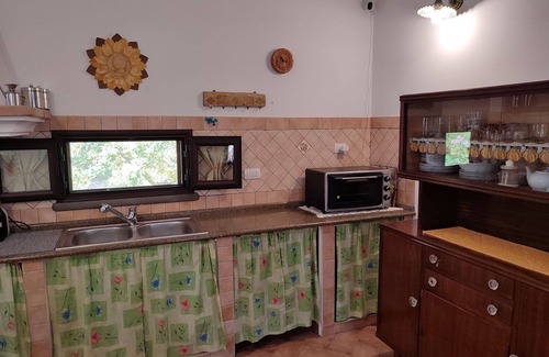 Villaggio delle Mimose Casa | Maravillosa casa de vacaciones privada para 4 personas con TV y vista panorámica