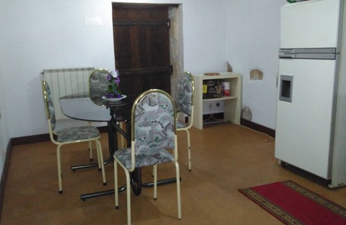 Sao Miguel de Poiares Apartamento | Hermosa casa de familia, con piscina en el centro de un pueblo típico de Portugal