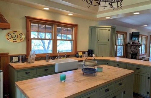 Miramonte Casa | Beautiful ranch cottage close to Kings Canyon and Sequoia National Parks