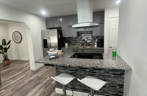 St. Cloud Casa | Beautiful Renovated house with 3 bedrooms 2 bathrooms and a big pool all covered