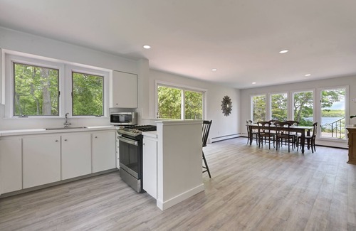 Southampton Casa | Beautiful renovated house with views located across the from Big Fresh Pond