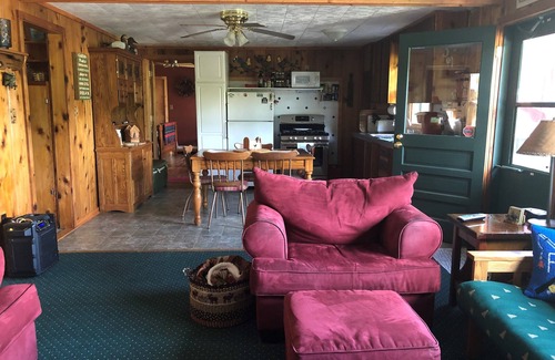 Hayward Cabina | Hermoso retiro ubicado en Beaver Bay, Nelson Lake, Hayward, WI.