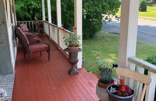 Calais Casa | Hermosa casa privada con vista al río